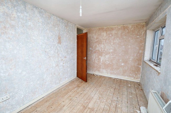 9 Merlin Close, Northolt UB5 6JG 8