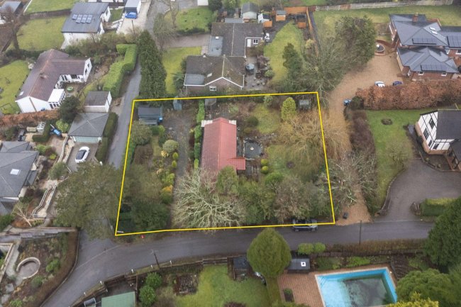 3 Hilltop Walk, Woldingham, Caterham, Surrey, CR3 7LJ 4