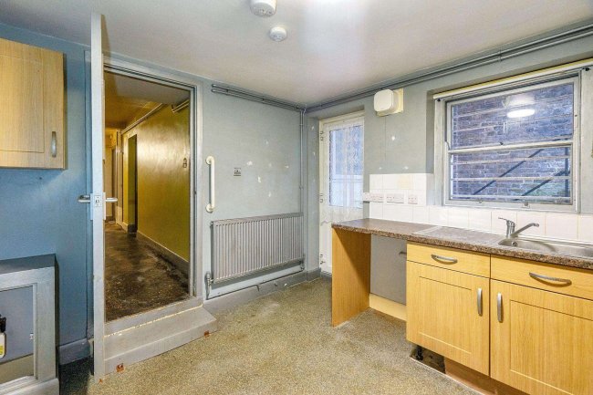 32a Powis Square, Notting Hill, London W11 2AY 5