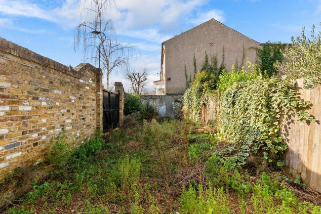 105 Brocklehurst Street, New Cross Gate, London, SE14 5QS 6