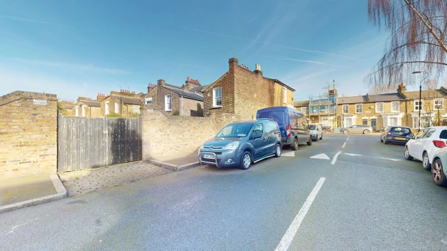 105 Brocklehurst Street, New Cross Gate, London, SE14 5QS 6