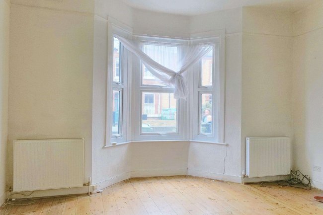 26a Thornbury Road, Streatham Hill, London SW2 4DJ 4