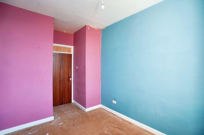 3 Cedar House, Byron Road, Devizes, Wiltshire, SN10 5FA 4