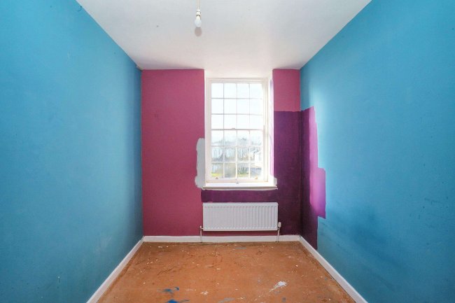 3 Cedar House, Byron Road, Devizes, Wiltshire, SN10 5FA 4