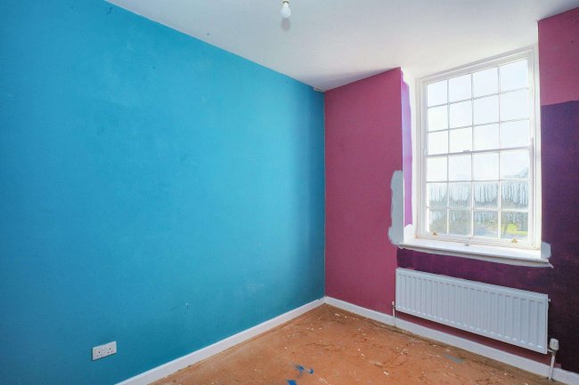 3 Cedar House, Byron Road, Devizes, Wiltshire, SN10 5FA 4