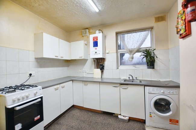 First Floor Flat, 139B Prince Regent Lane, London, E13 8RY 10