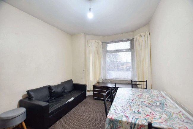 First Floor Flat, 139B Prince Regent Lane, London, E13 8RY 10