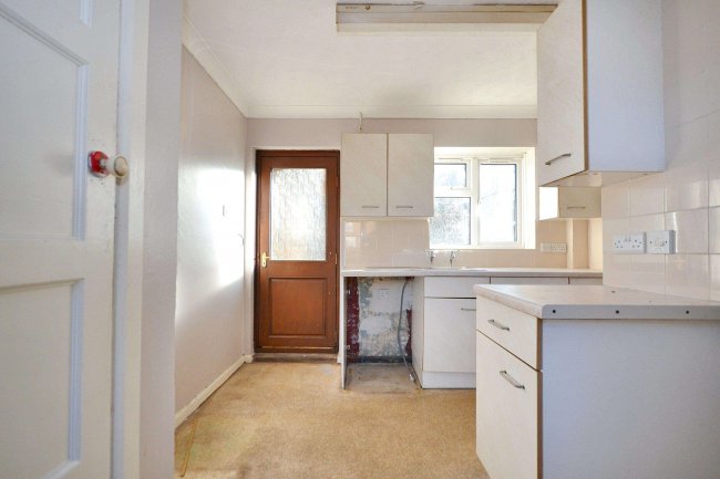 63 Barnes Crescent, Wimborne, Dorset, BH21 2AY 5