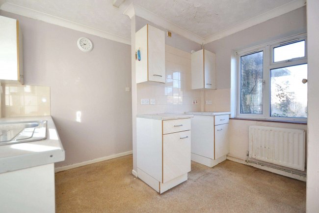 63 Barnes Crescent, Wimborne, Dorset, BH21 2AY 5