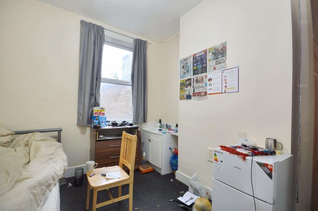 10 Trehurst Street, Clapton, London E5 0EB 1