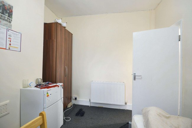 10 Trehurst Street, Clapton, London E5 0EB 1