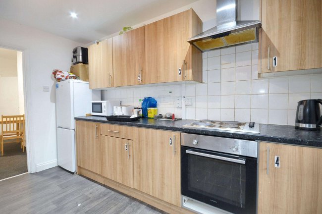 10 Trehurst Street, Clapton, London E5 0EB 1