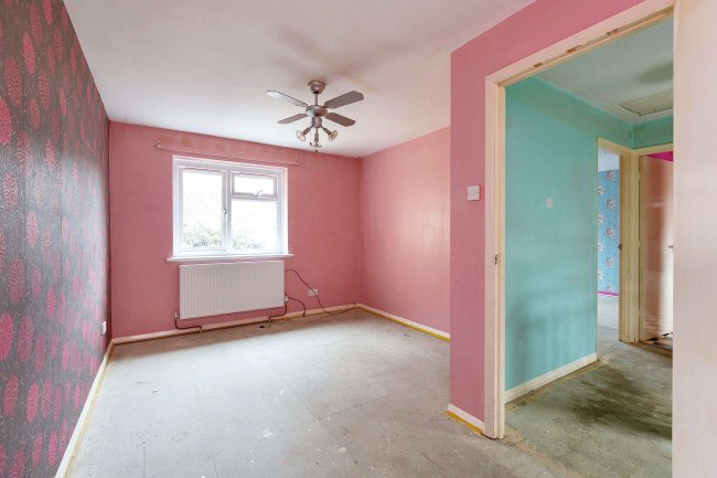 68 Croxford Gardens, Kidlington, Oxfordshire, OX5 1XD 5