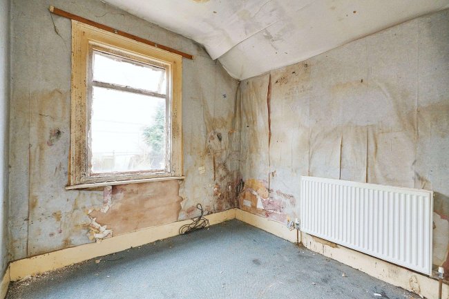 9 Ogle Street, Hucknall, Nottingham, NG15 7FQ 10