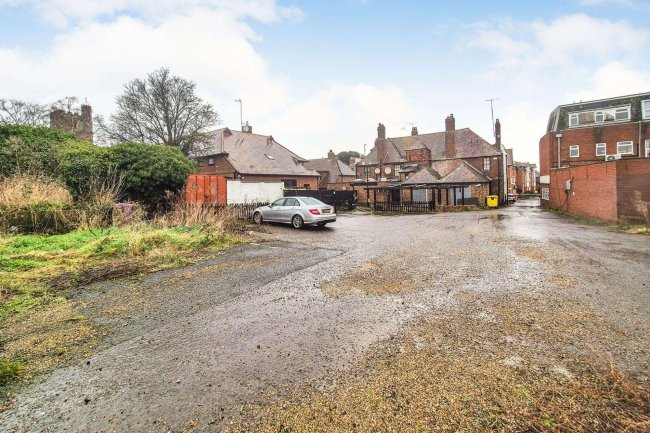 Land to the rear of the Green Lion Pub, 104 High St, Rainham, Gillingham ME8 8AD 2