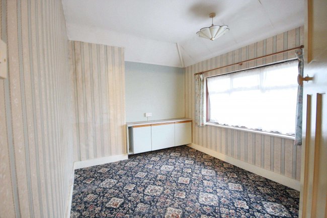 50 The Crescent, Abbotts Langley, Hertfordshire, WD5 0DS 3