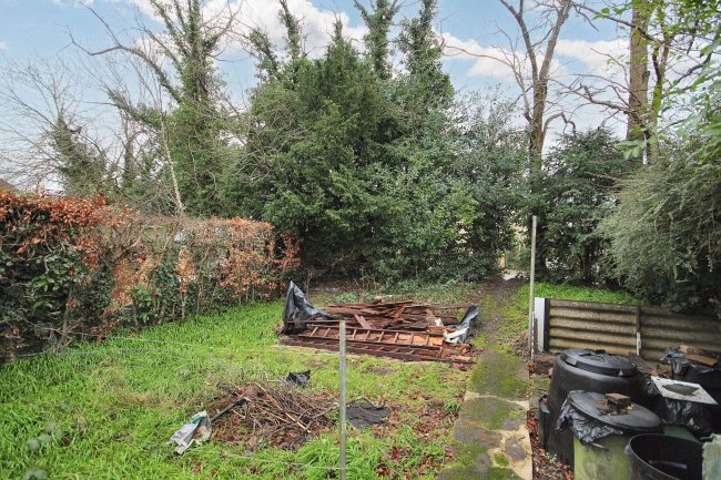 50 The Crescent, Abbotts Langley, Hertfordshire, WD5 0DS 3