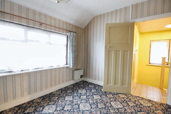 50 The Crescent, Abbotts Langley, Hertfordshire, WD5 0DS 3