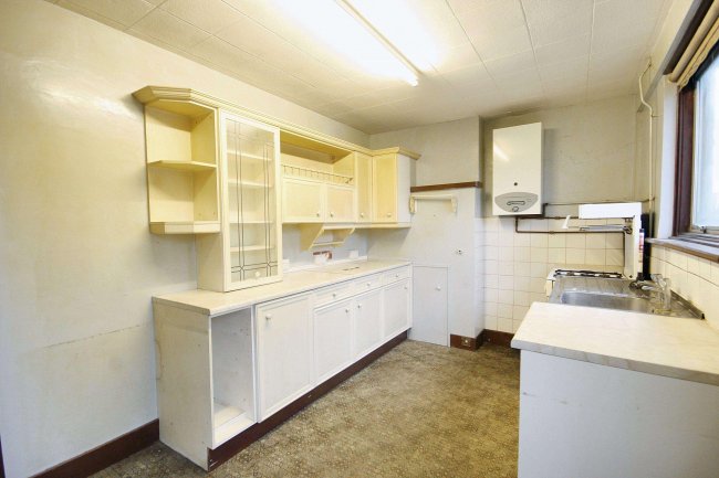 50 The Crescent, Abbotts Langley, Hertfordshire, WD5 0DS 3