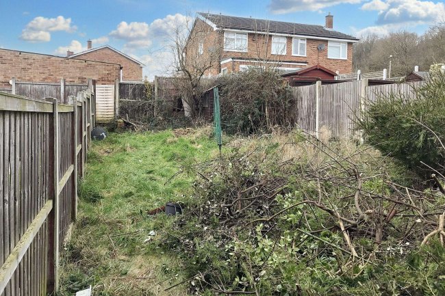 3 Felsted Road, Billericay, Essex CM11 2EE 6