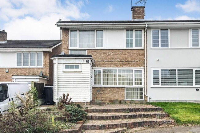 3 Felsted Road, Billericay, Essex CM11 2EE 6