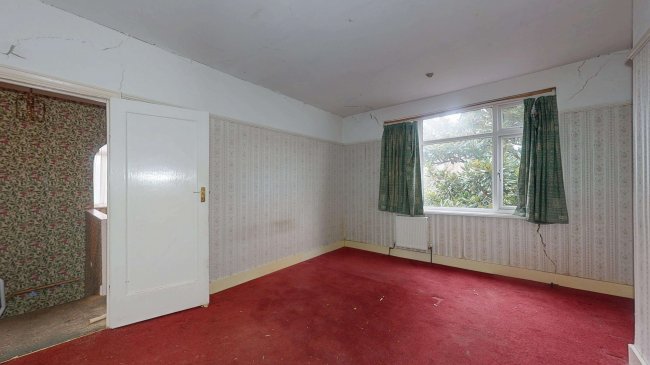 30 Oakwood Crescent, Winchmore Hill, London, N21 1PB 4