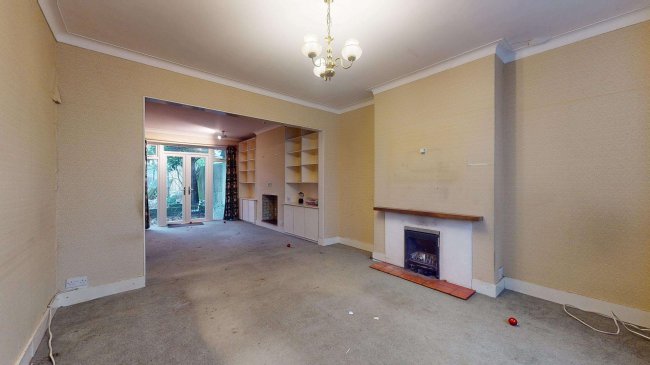 30 Oakwood Crescent, Winchmore Hill, London, N21 1PB 4