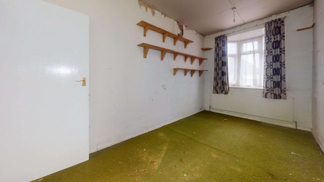 30 Oakwood Crescent, Winchmore Hill, London, N21 1PB 4