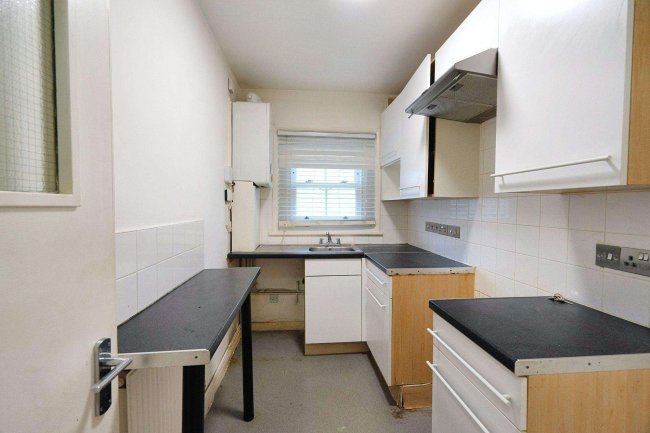 96B Wakeman Road, London NW10 5DH 2