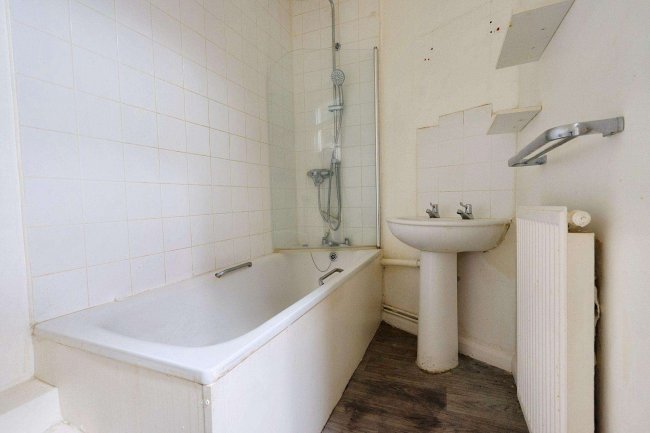 96B Wakeman Road, London NW10 5DH 2