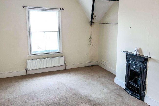 3 Park Crescent, Llandrindod Wells, LD1 6AB 4