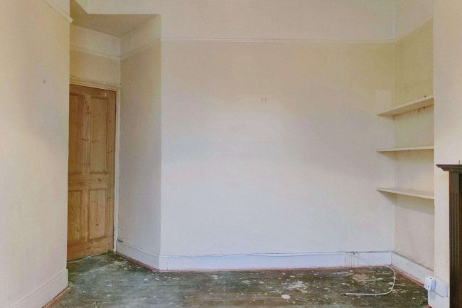 33 Albert Square, Oval, London SW8 1BZ 5