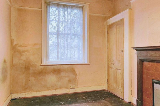 33 Albert Square, Oval, London SW8 1BZ 5