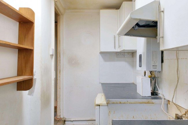 33 Albert Square, Oval, London SW8 1BZ 5