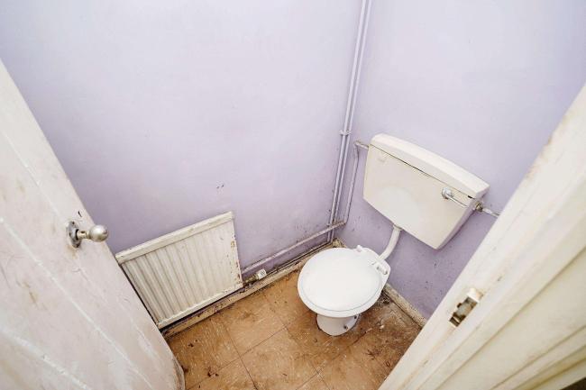 82 Woodlands Road, Chippenham, Wiltshire, SN14 0HG 8