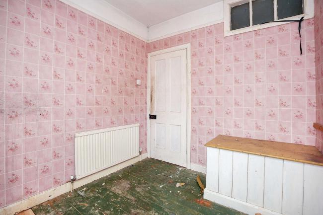 82 Woodlands Road, Chippenham, Wiltshire, SN14 0HG 8