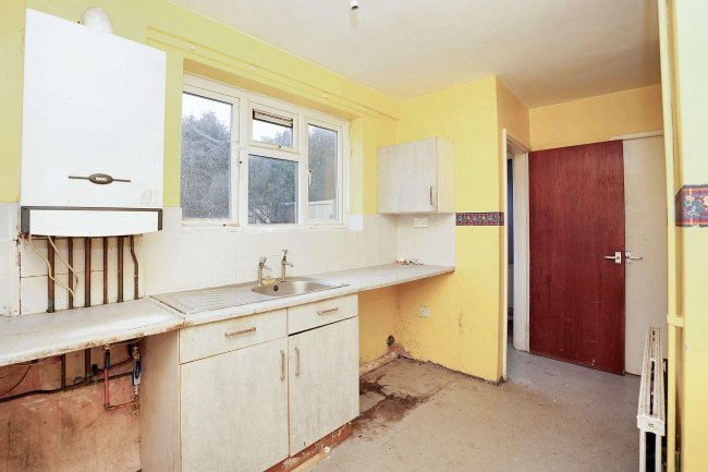 82 Woodlands Road, Chippenham, Wiltshire, SN14 0HG 8