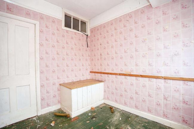 82 Woodlands Road, Chippenham, Wiltshire, SN14 0HG 8