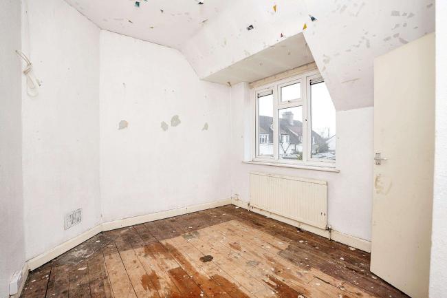 82 Woodlands Road, Chippenham, Wiltshire, SN14 0HG 8