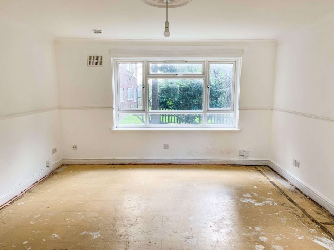 Flat 3, 24 Clent Way, Bartley Green, Birmingham, B32 4NN 10