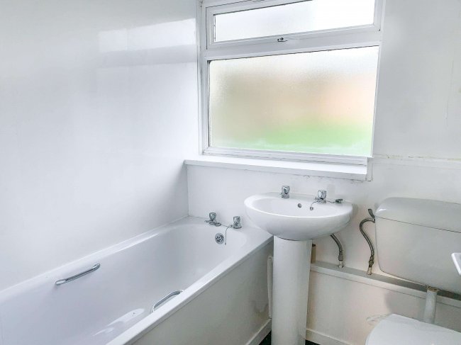 Flat 3, 24 Clent Way, Bartley Green, Birmingham, B32 4NN 10