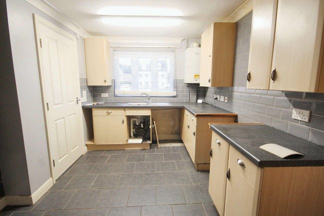 12 Northfield Road, Witney, Oxfordshire, OX28 1FE 5