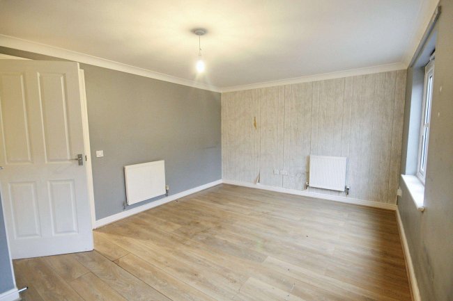 12 Northfield Road, Witney, Oxfordshire, OX28 1FE 5