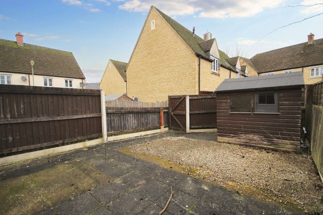 12 Northfield Road, Witney, Oxfordshire, OX28 1FE 5