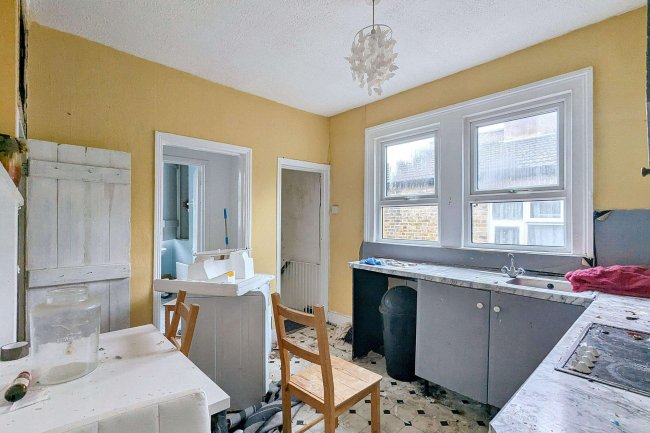 76A Grange Park Road, Thornton Heath, CR7 8QB 5