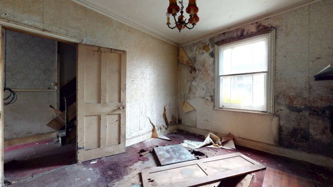 58 West Street, Ryde, Isle of Wight, PO33 2UH 8