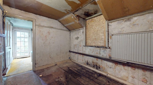 58 West Street, Ryde, Isle of Wight, PO33 2UH 8