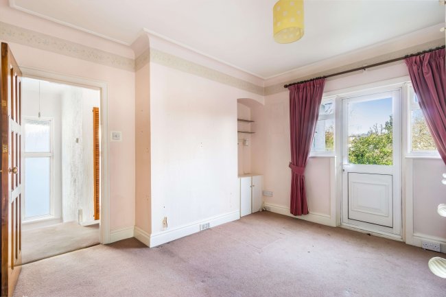 26A Mill Way, London, NW7 3RB 6