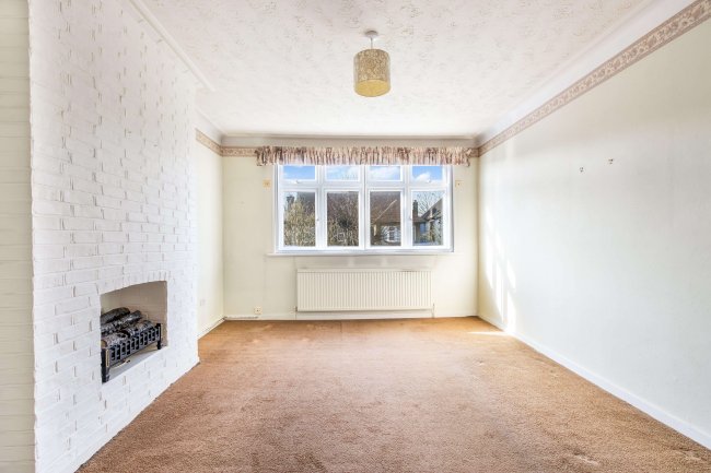 26A Mill Way, London, NW7 3RB 6