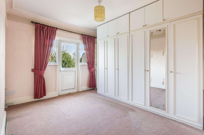 26A Mill Way, London, NW7 3RB 6